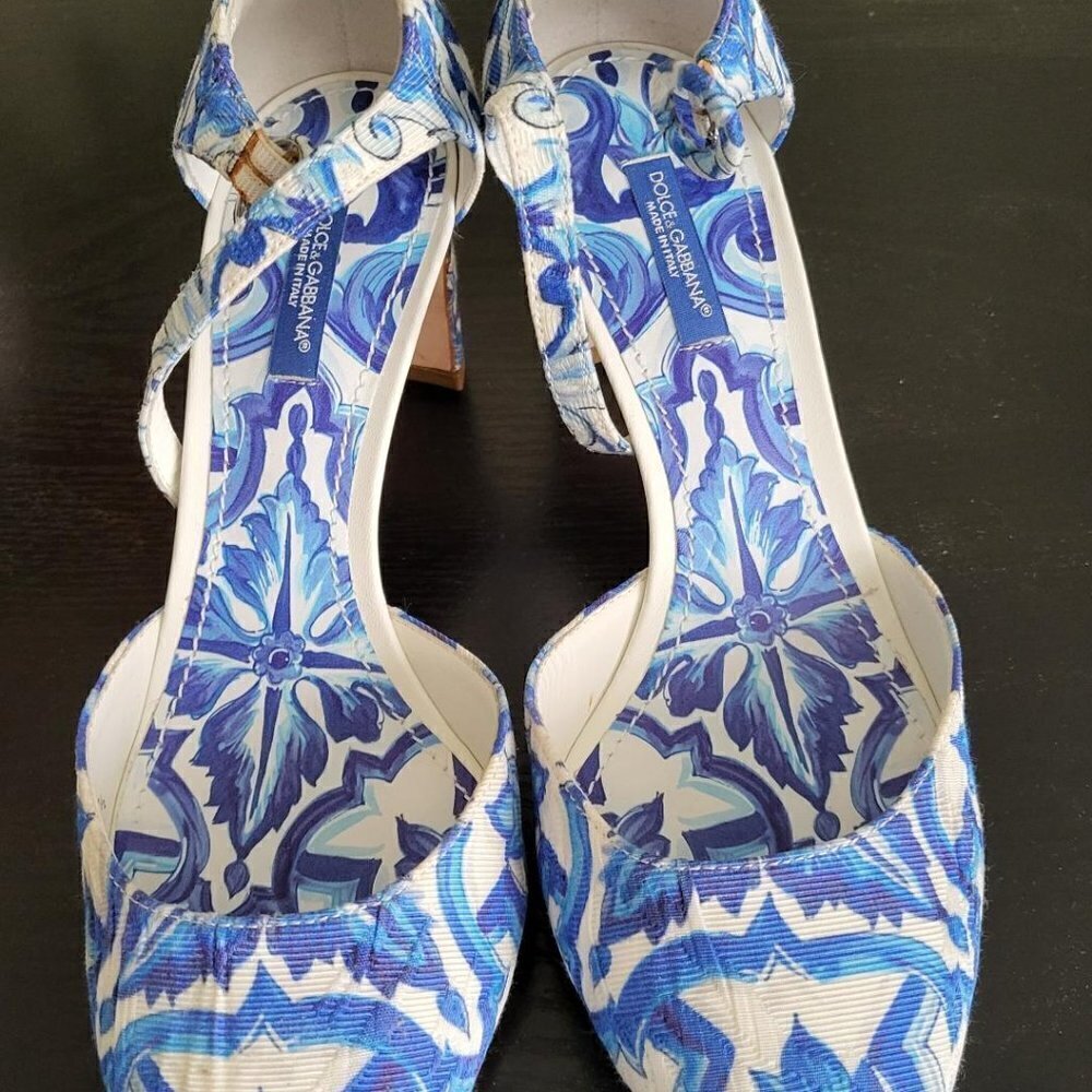 Blue Majolica Shoes. Size 37 1/2. Price is firm or best Offer.